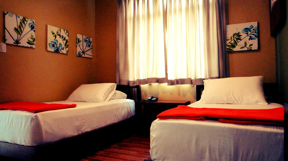 Purple Tree Bed & Breakfast Paranaque City Exterior photo